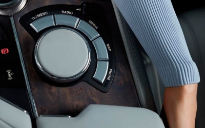 Компания Aurus рассказала о мультимедийной системе люксового седана Senat1