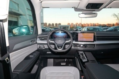 Кроссовер Volkswagen Tavendor начали предлагать в России3