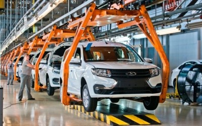 Автомобили Lada Largus будут в дефиците и по высокой цене0