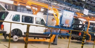 Автоконцерн АВТОВАЗ возобновил производство пятидверного внедорожника LADA Niva Legend1