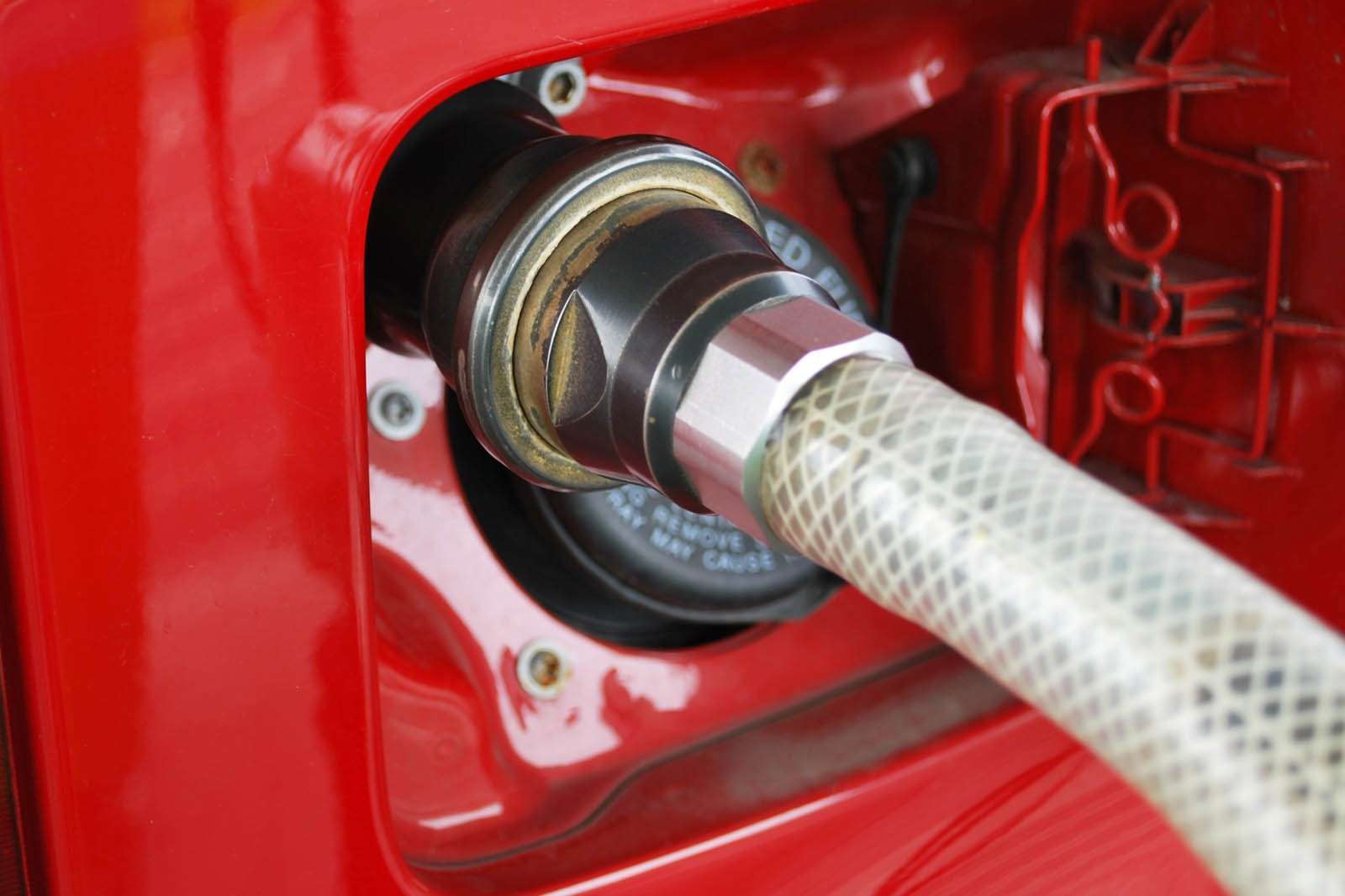 Заправка машины бытовым газом – не такое уж безумие: считаем бизнес-план - – автомобильный журнал