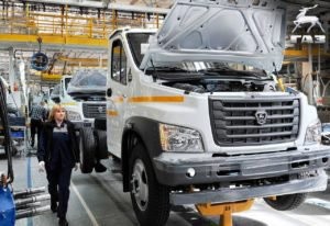 «Группа ГАЗ» выпускает некомплектные автомобили из-за дефицита автокомпонентов